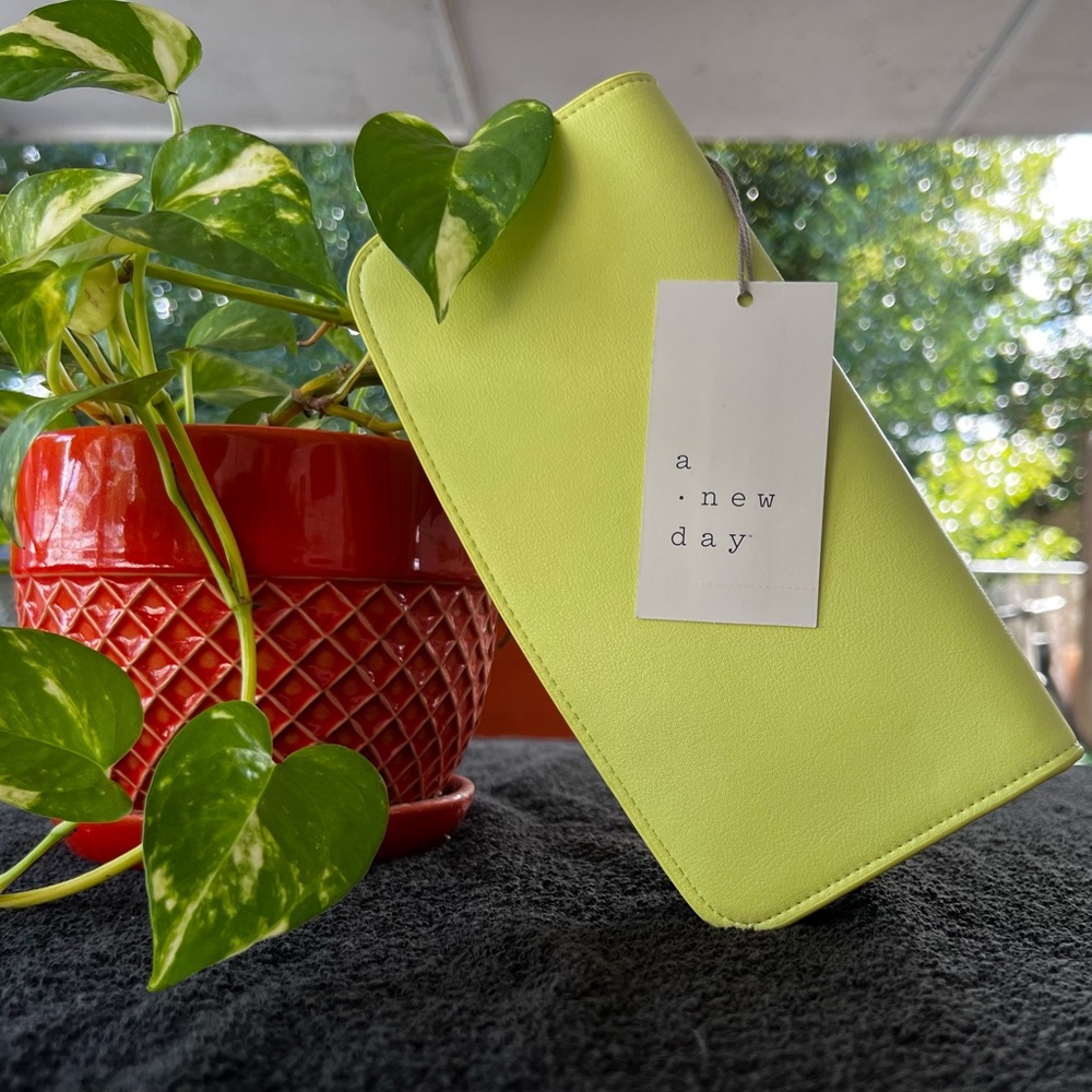 A. New Day Wallet
